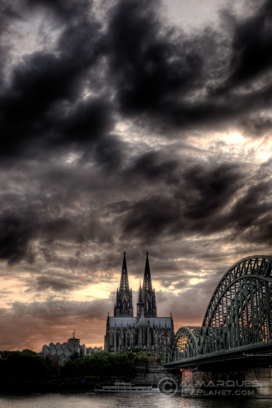 Cologne Cathedral at dusk